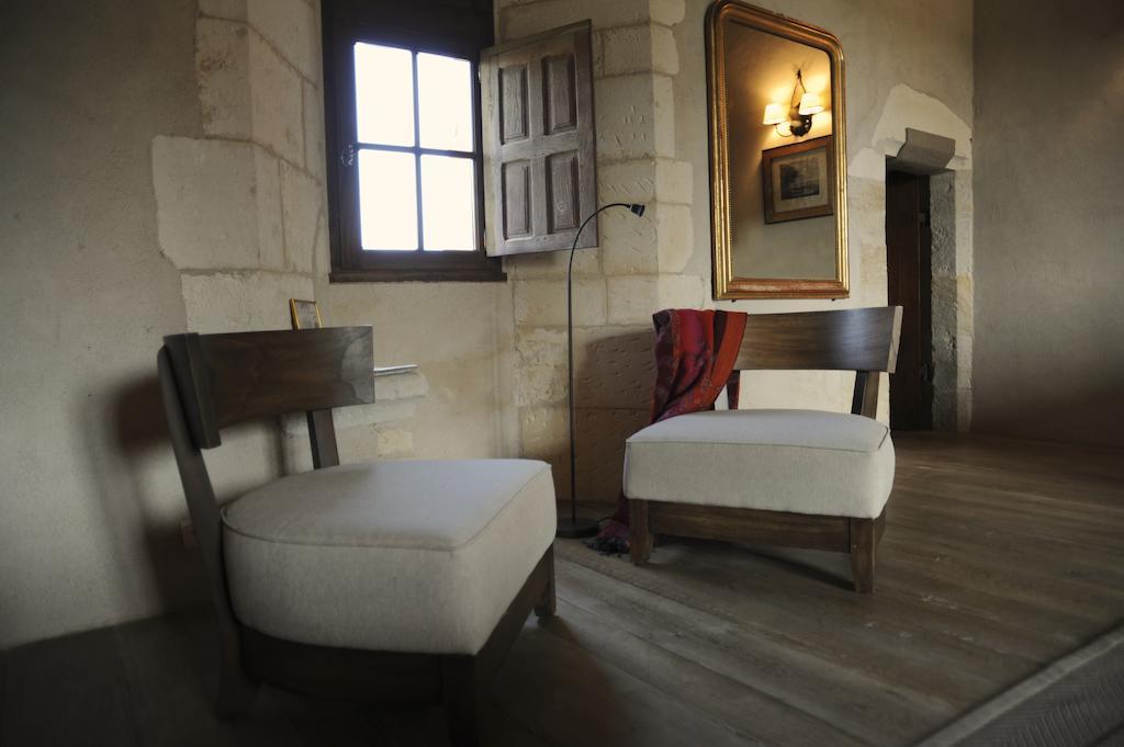 Chateau De Lerse Acomodação com café da manhã Perignac  Quarto foto