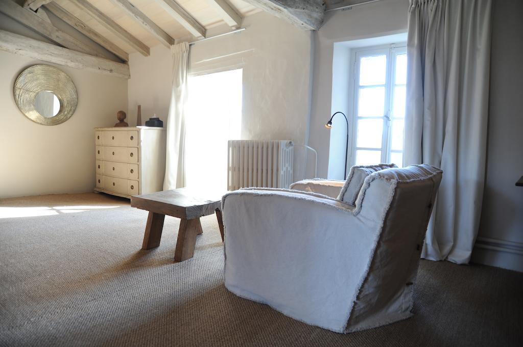 Chateau De Lerse Acomodação com café da manhã Perignac  Quarto foto