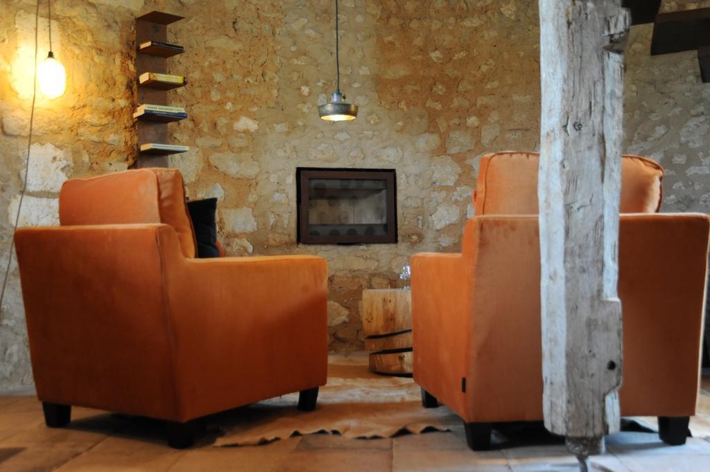 Chateau De Lerse Acomodação com café da manhã Perignac  Quarto foto