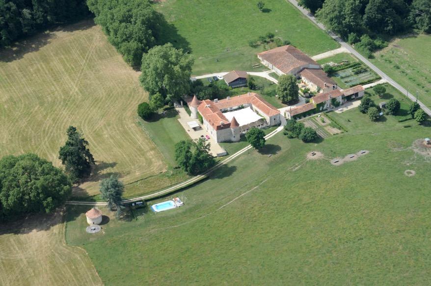 Chateau De Lerse Acomodação com café da manhã Perignac  Exterior foto
